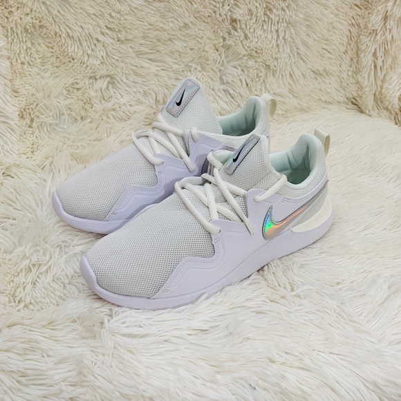 Nike Tessen Sneakers - Picture 4 of 6